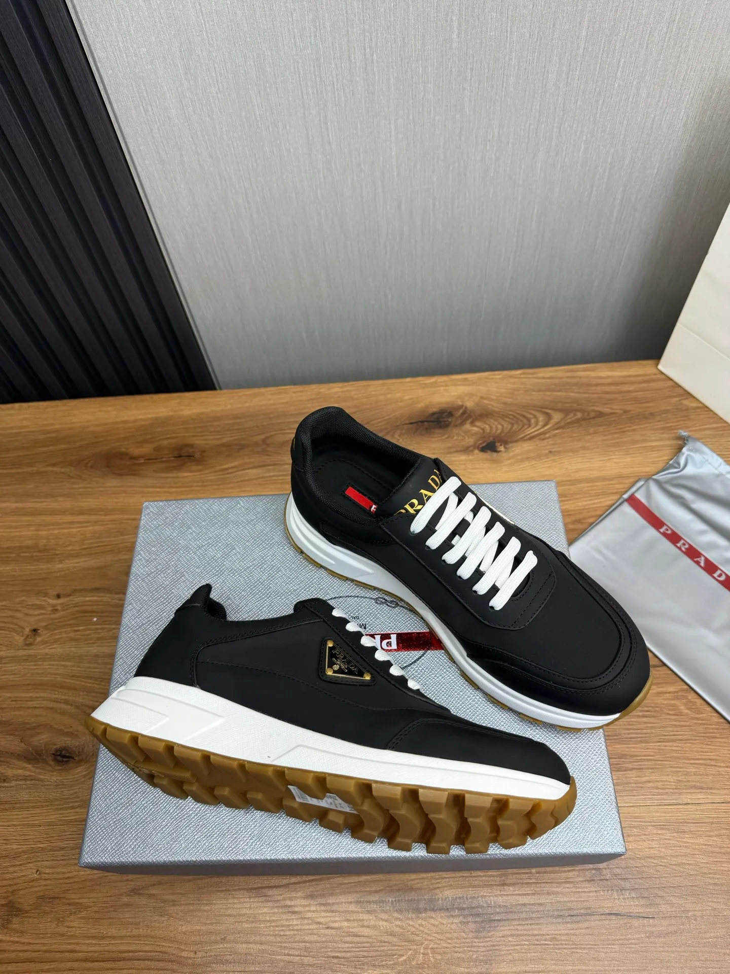 Men's shoes 💰580💰 [PRADA] Popular men's shoes shipped 👏Official website synchronization ⬆️Original cowhide fabric + cowhide lining, 1⃣️:1⃣️reproduction, original sole, 38-45 (45. Customized, non-refundable)